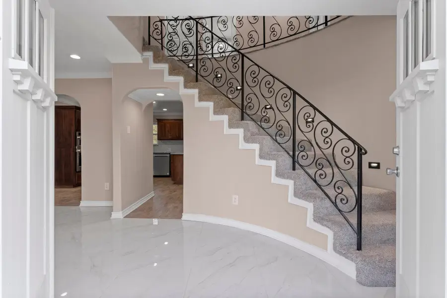 420 E Lake Drive, Livingston, TX 77351 - #2