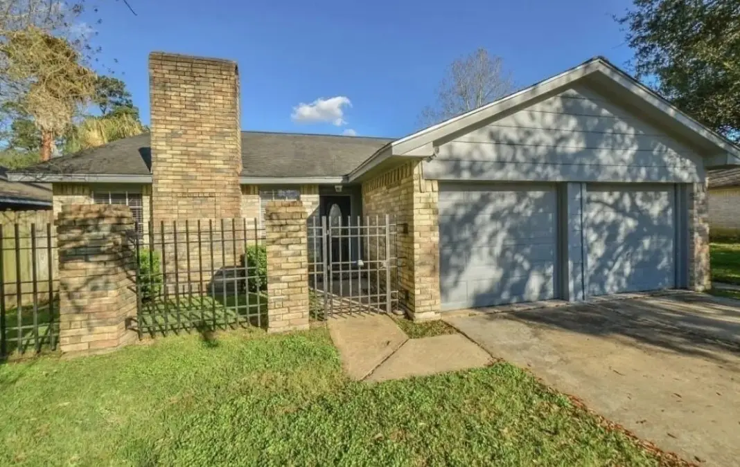 19526 Leaning Timbers Drive, Humble, TX 77346 - Image #1