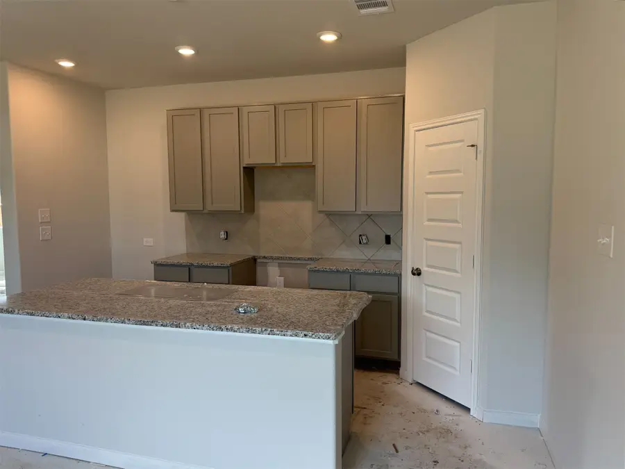 2349 Whitefish Drive, Conroe, TX 77384 - Image #2