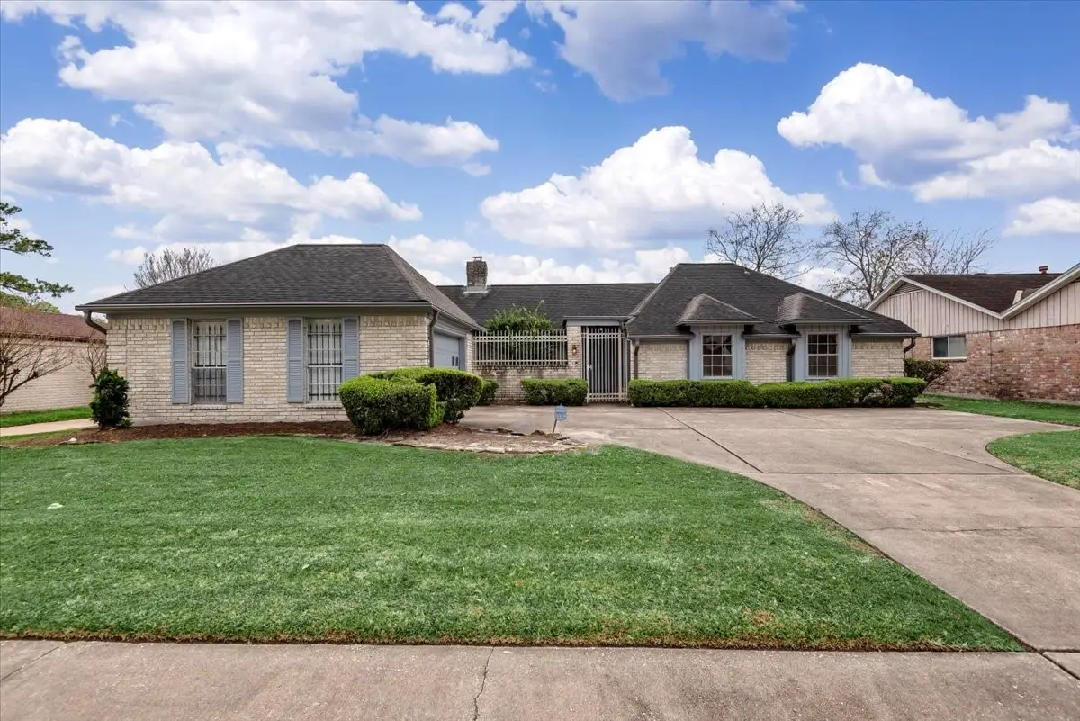 5607 Arncliffe Drive, Houston, TX 77088 - Image #1