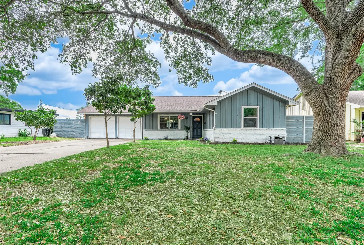 7230 Edgemoor Drive, Houston, TX 77074 - #1