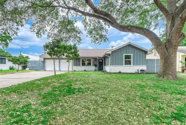 7230 Edgemoor Drive, Houston, TX 77074