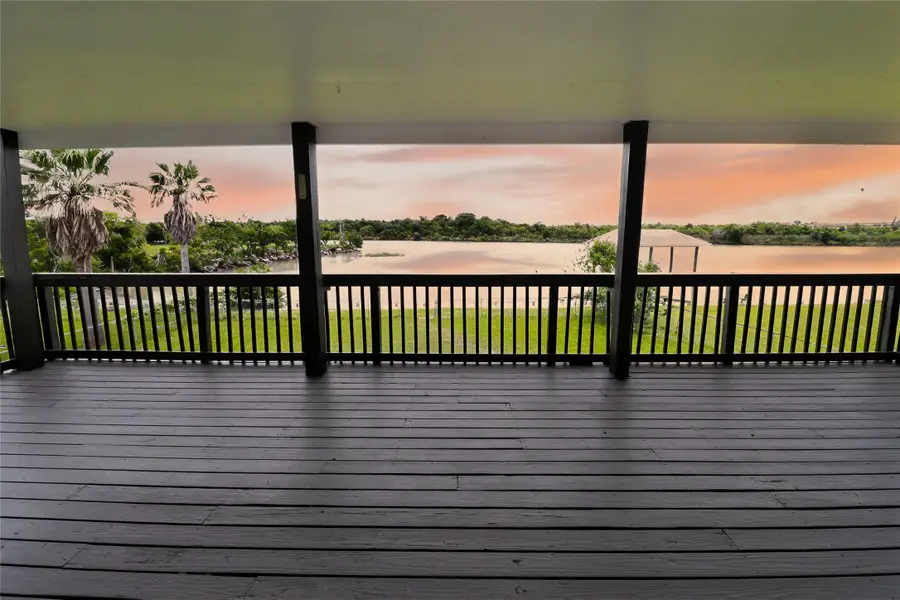 110 Bayou Drive, Baytown, TX 77520 - Image #2