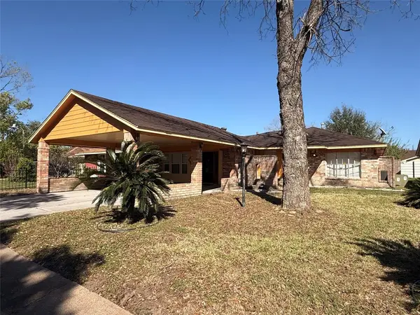 10242 Ella Falls Boulevard, Houston, TX 77038