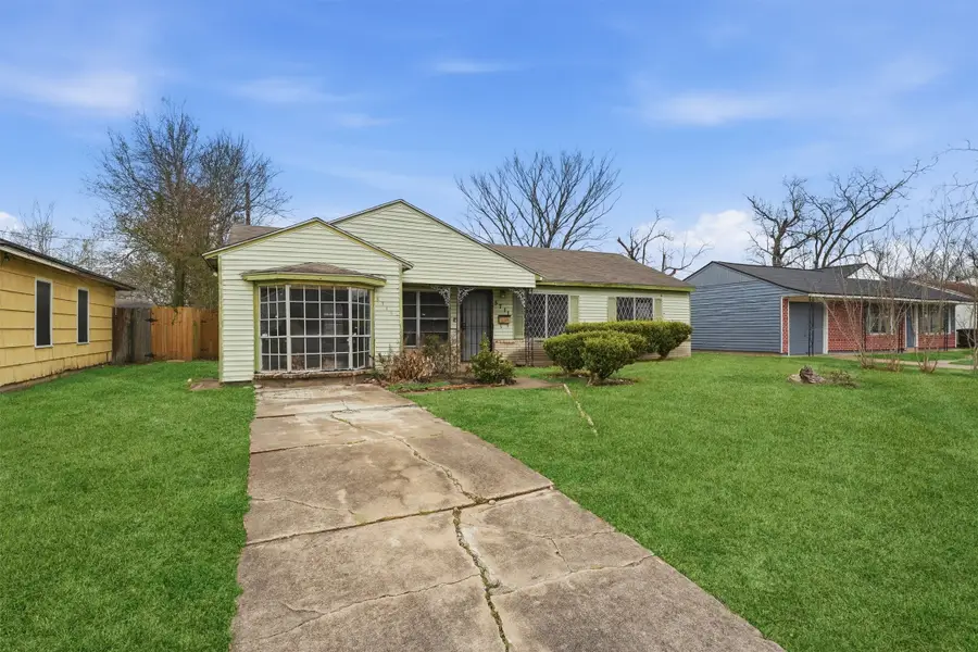 5711 Belmark Street, Houston, TX 77033 - #2