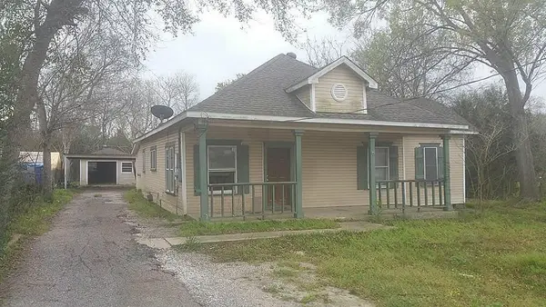 302 Kernohan Street, Crosby, TX 77532