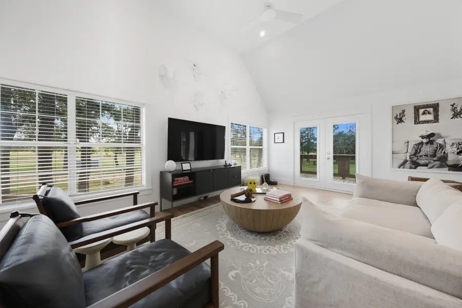 3685 Nixon Lake Road, Carmine, TX 78932 - Image #3