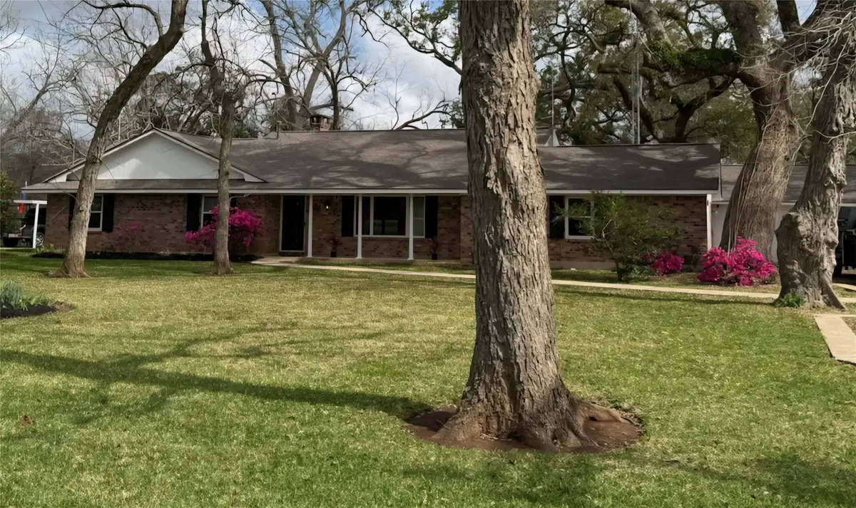 108 Van Winkle Street, Lake Jackson, TX 77566 - #1