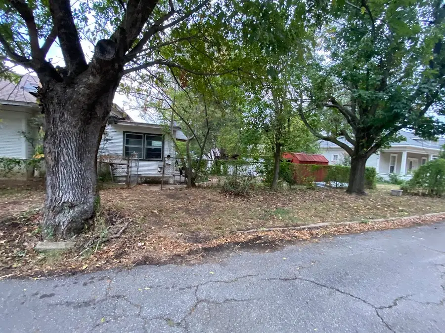 1230 W Woodard Street, Denison, TX 75020 - #2