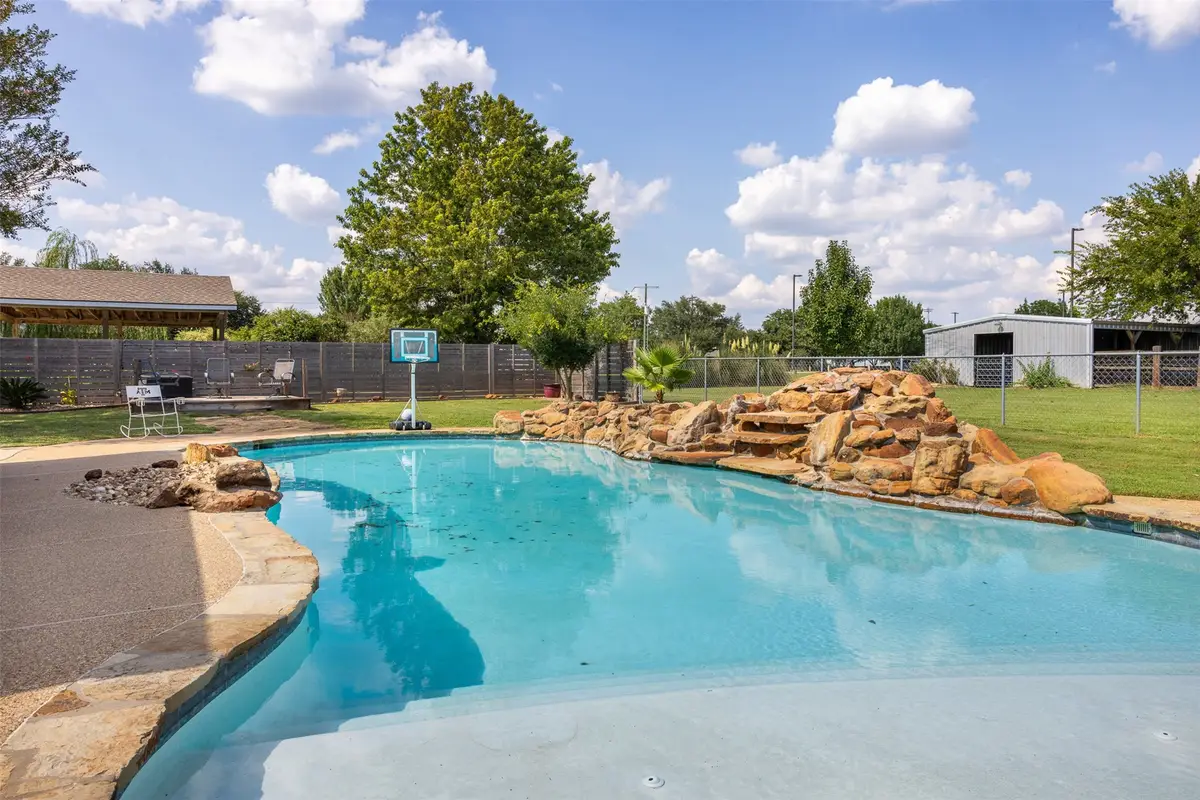 416 Cooks Lane, Franklin, TX 77856 - Image #1