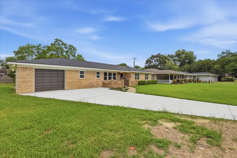 1716 Avenue E, Nederland, TX 77627 - #3