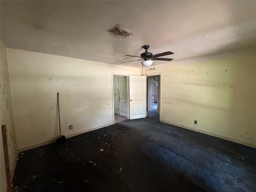 5811 Westover Street, Houston, TX 77033 - #3