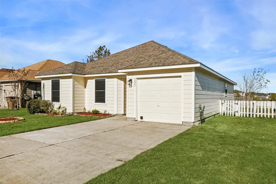 5027 Hauna Lane, Dickinson, TX 77539 - Image #2