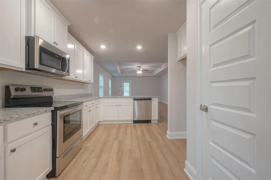 35 Greenbriar Loop, Angleton, TX 77515 - Image #2