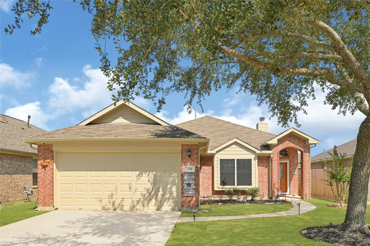 695 Elizabeth Street, Alvin, TX 77511 - Image #1