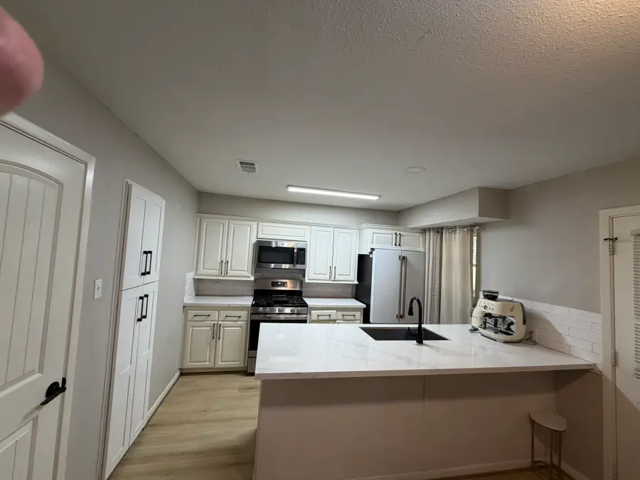 9022 Lazy River Lane, Houston, TX 77088 - Image #3