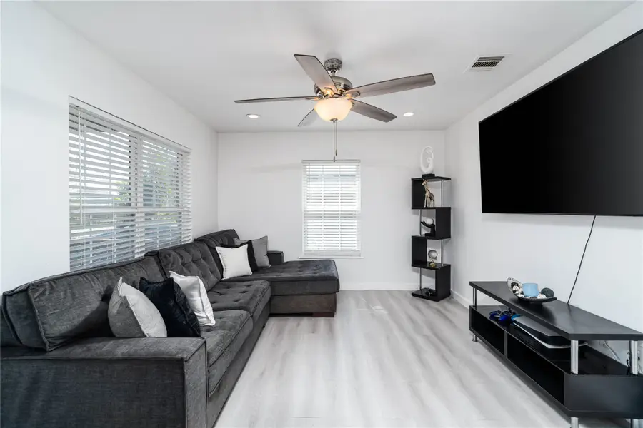 8150 Bassett Street, Houston, TX 77051 - #3