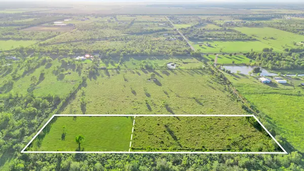 11703 County Road 48, Rosharon, TX 77583