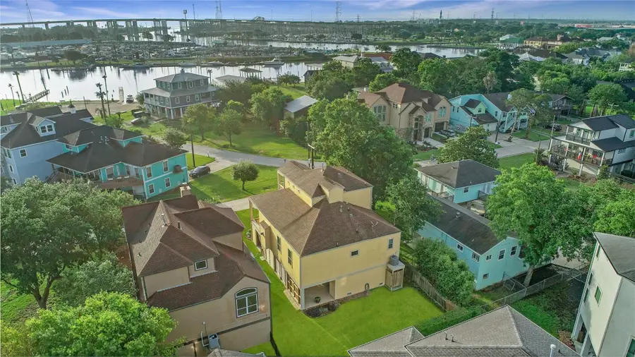 150 Rosewood Road, Clear Lake Shores, TX 77565 - #2