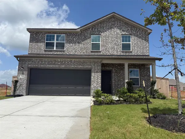 3106 Tanzanite Chase Drive, Angleton, TX 77515