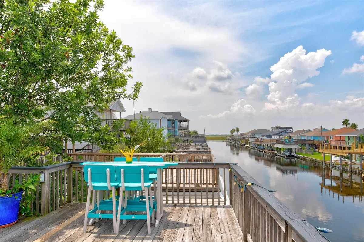 1052 Redfish Street, Bayou Vista, TX 77563 - Image #1