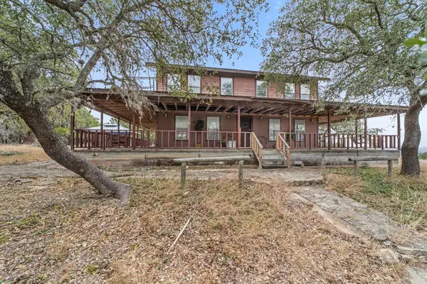 1831 Forest Trail Dr Drive, Bandera, TX 78003