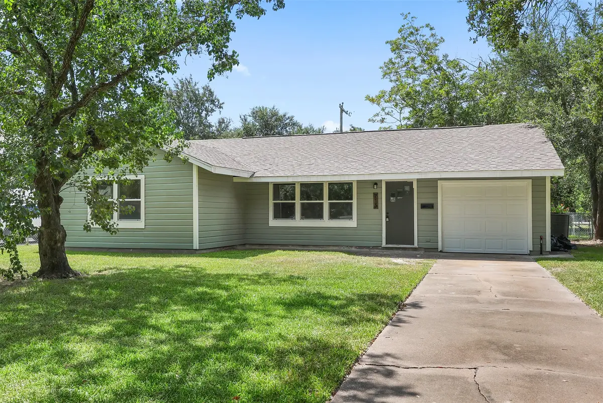 715 20th Avenue N, Texas City, TX 77590 - #1