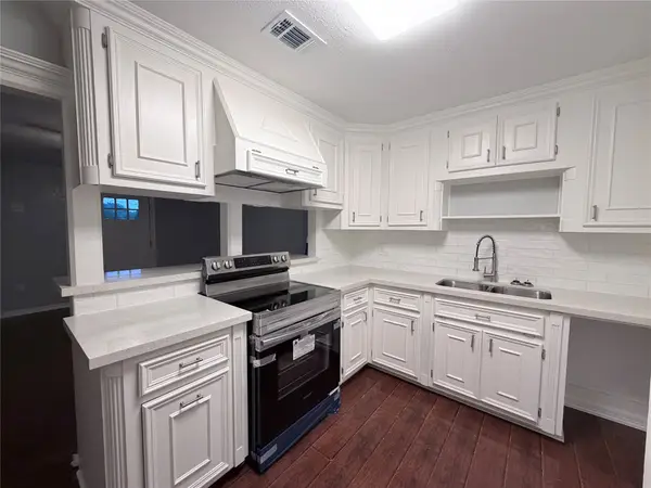 1003 W 12th Street, Freeport, TX 77541