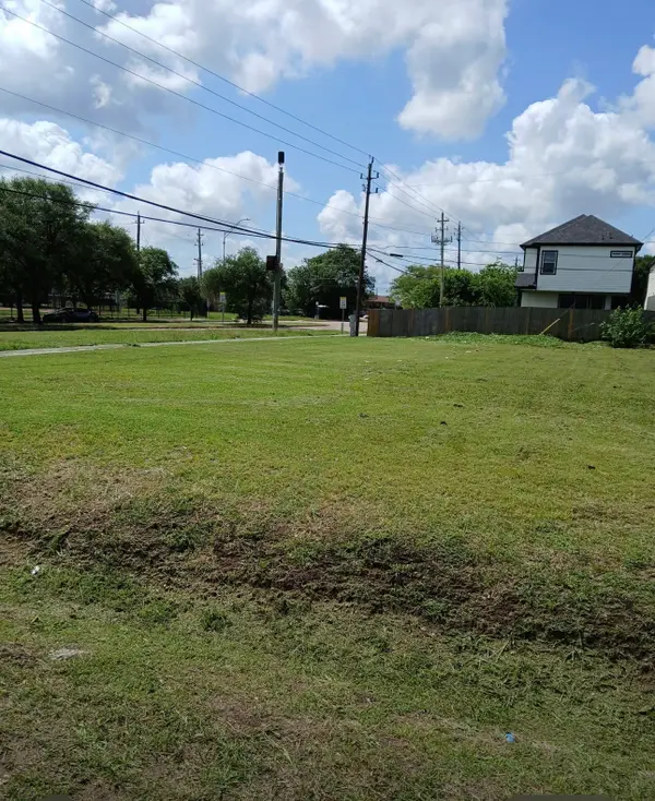 3702 Tangerine Avenue, Houston, TX 77051