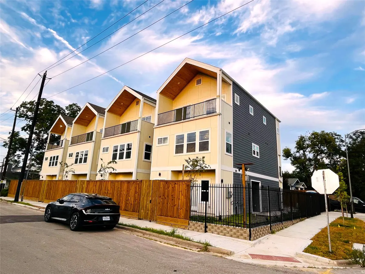 3802 Yale Street, Houston, TX 77018 - Image #1