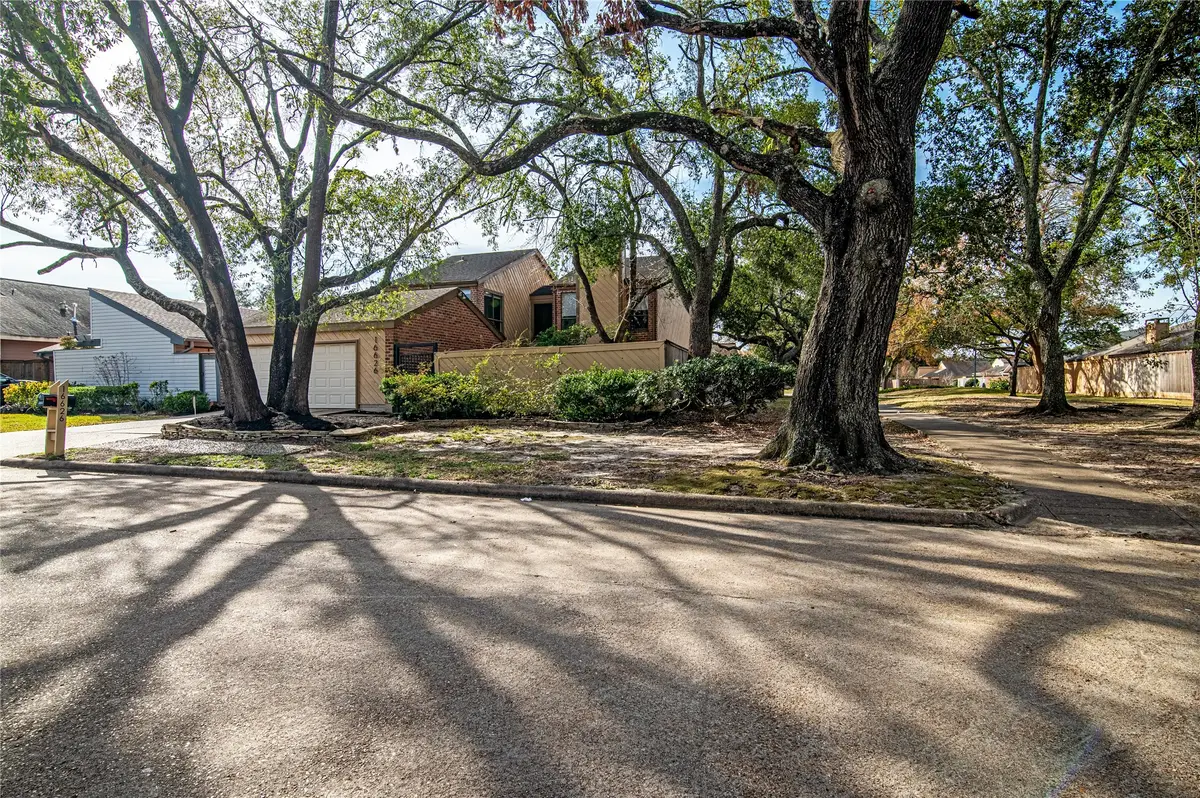 16626 Neumann Drive, Houston, TX 77058 - Image #1
