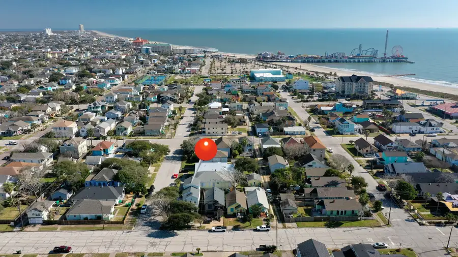 2202 31st Street, Galveston, TX 77550 - #2