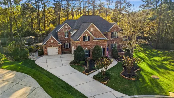 3 Graylin Woods Place, The Woodlands, TX 77382