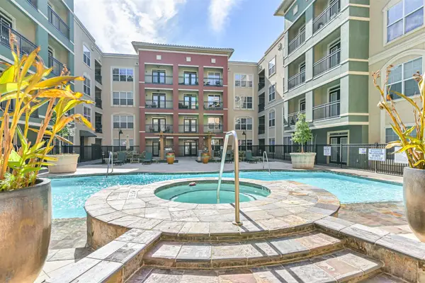 1711 Old Spanish Trail #330, Houston, TX 77054