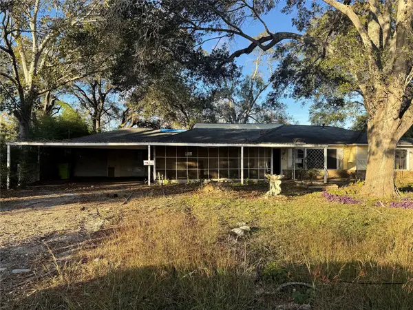 815 Brooks Avenue, Rosenberg, TX 77471