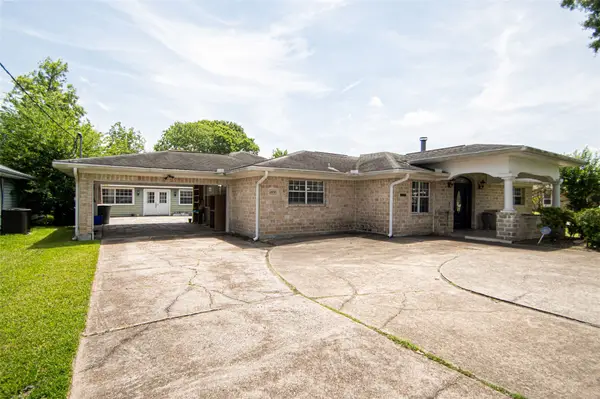 2650 W Lucas Drive, Beaumont, TX 77706