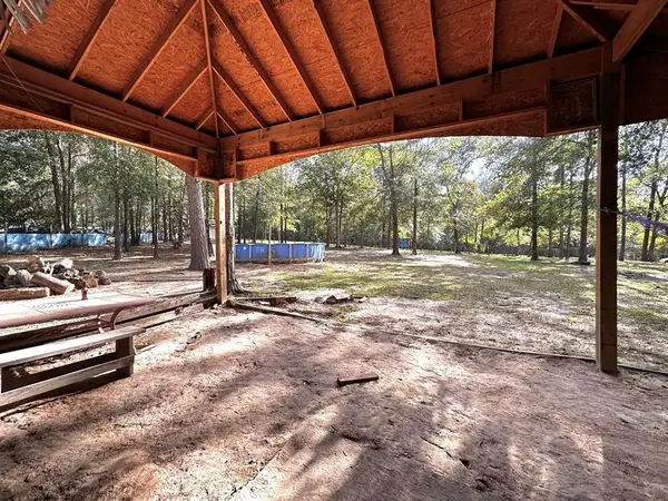 19125 Leicester St, New Caney, TX 77357