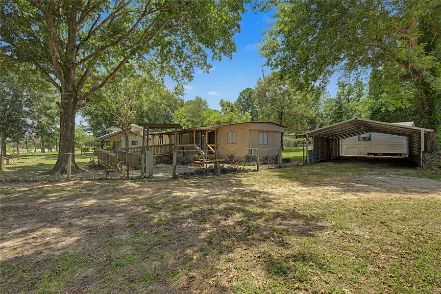 65 Brazil Boulevard, Huntsville, TX 77320 - #2