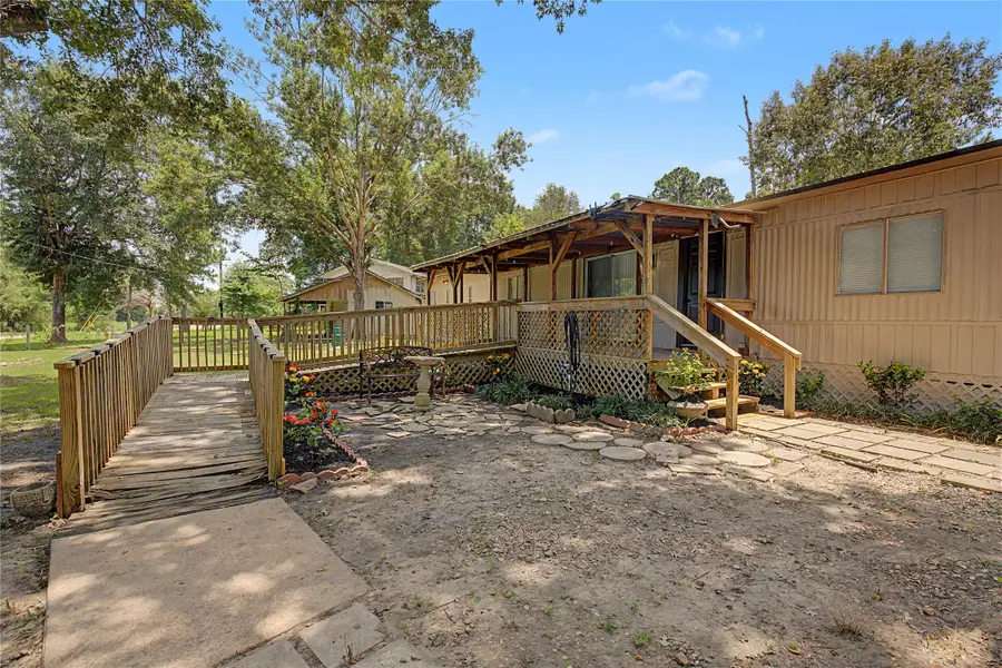 65 Brazil Boulevard, Huntsville, TX 77320 - #3