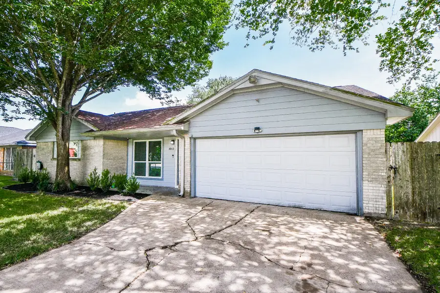 1013 W Sidnor Street, Alvin, TX 77511 - #2