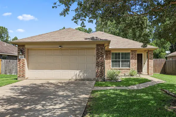 9210 Creekside Drive, Hitchcock, TX 77563
