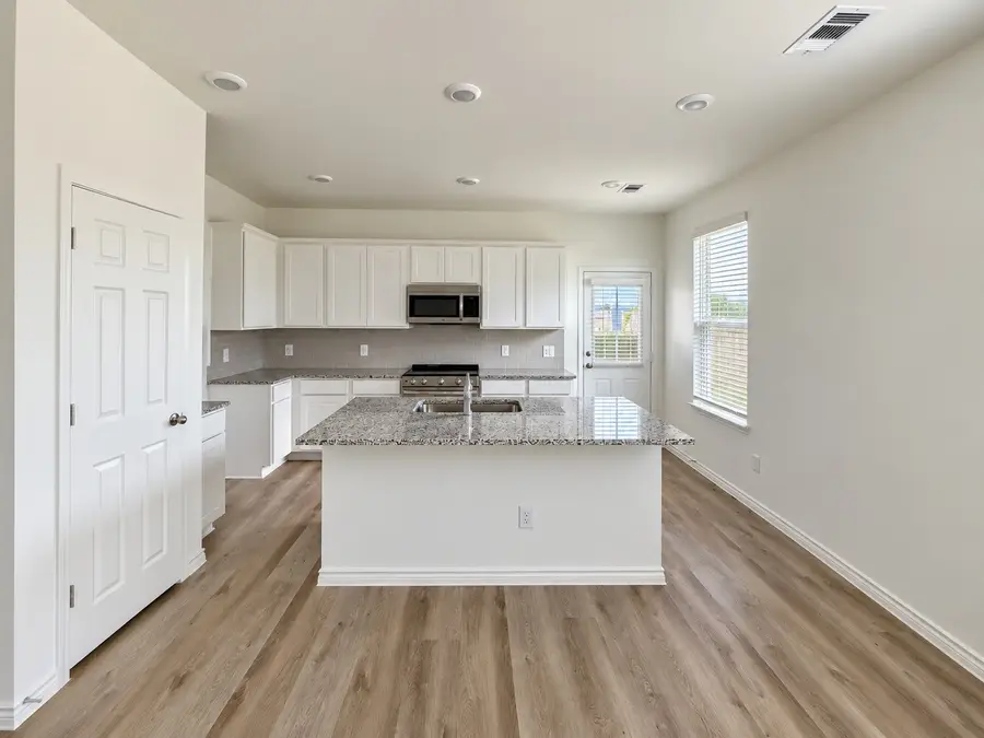 517 Oak Chase Avenue, Dayton, TX 77535 - #3