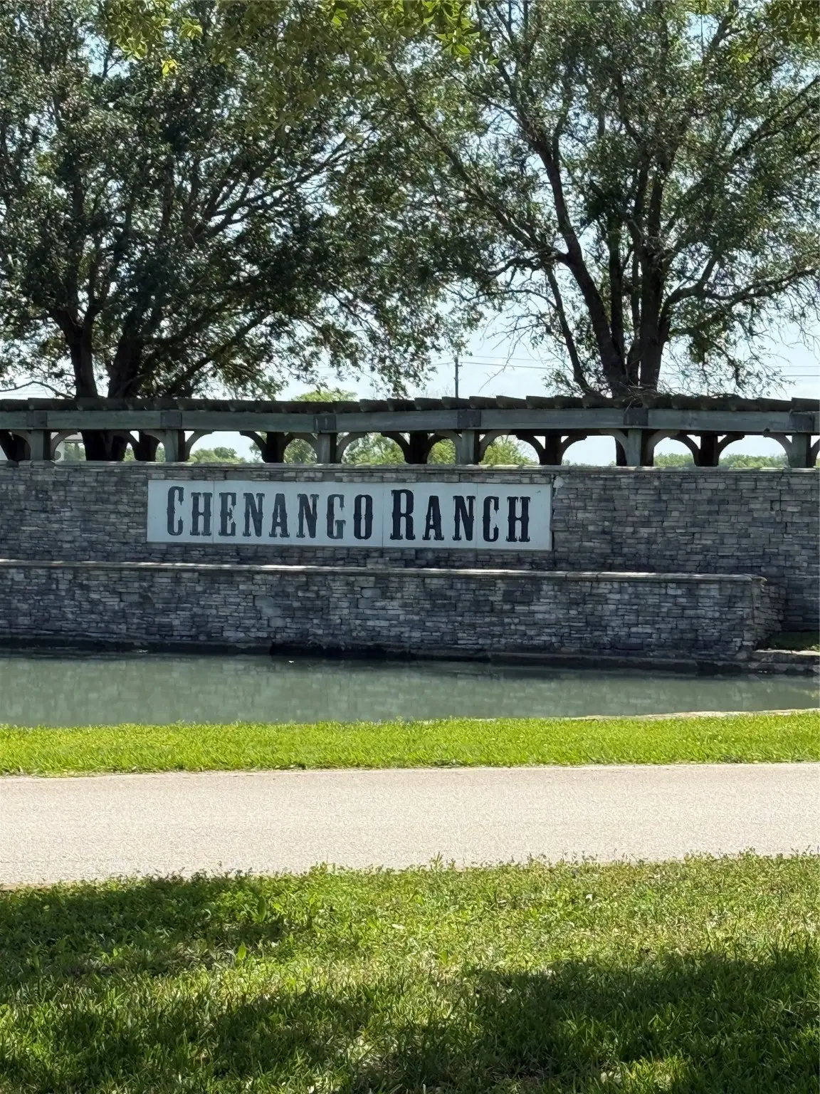 21910 Chenango Lake Drive, Angleton, TX 77515 - Image #1