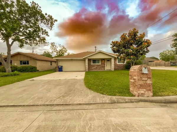 2902 19th Avenue N, Texas City, TX 77590