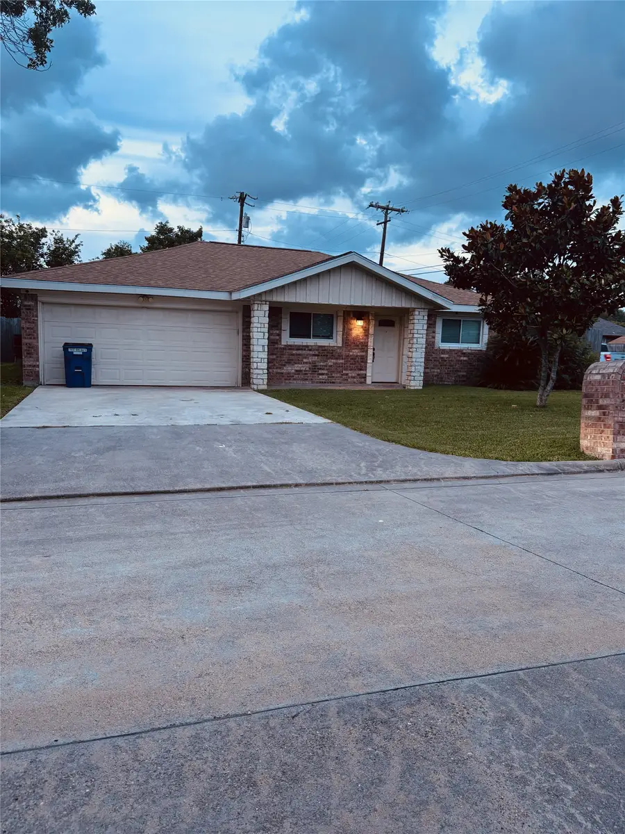 2902 19th Avenue N, Texas City, TX 77590 - #2