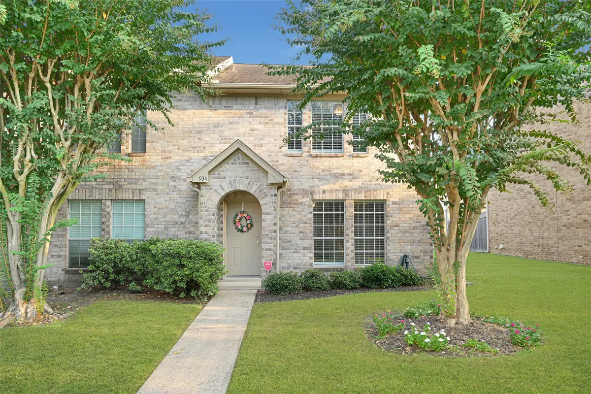 934 Birnham Woods Boulevard, Pasadena, TX 77503 - Image #1