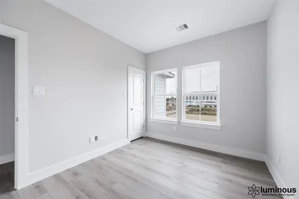 6702 Metro Blvd #3, Houston, TX 77083