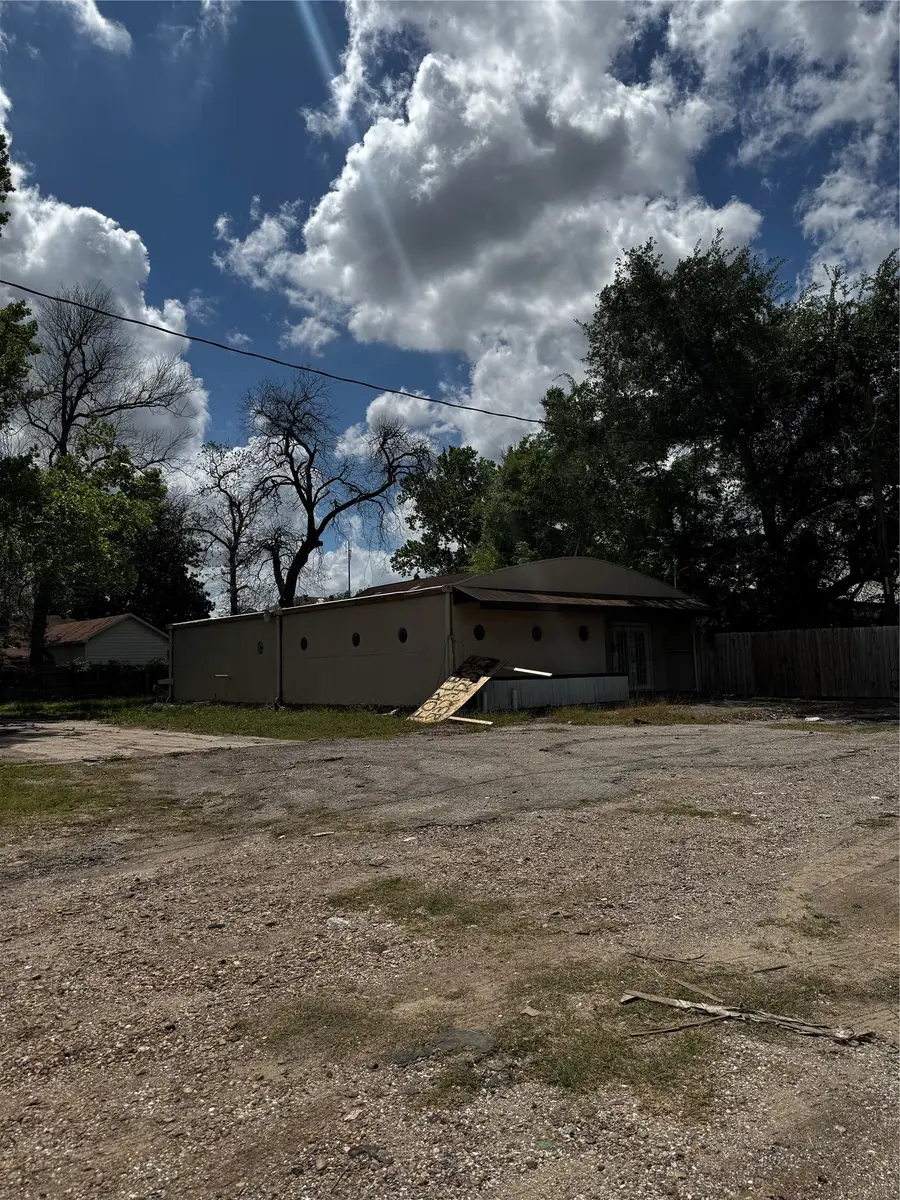 7444 Avenue P, Houston, TX 77011 - #2
