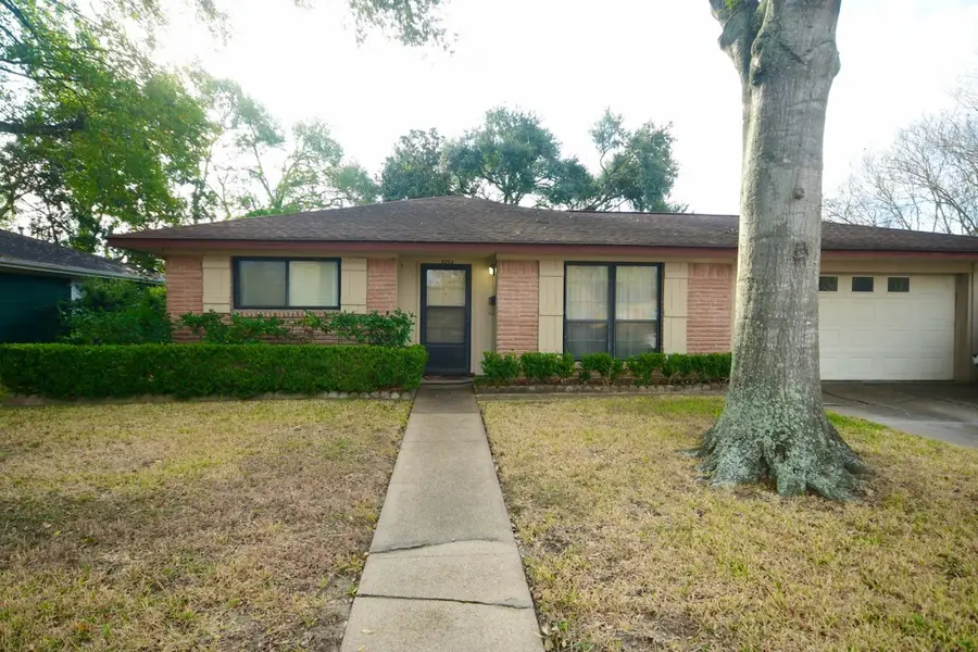 5703 Greencraig Drive, Houston, TX 77035 - #2