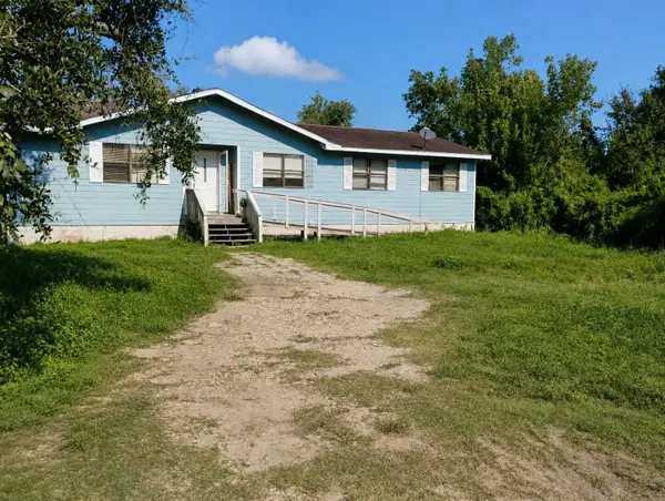 455 County Rd 299, Freeport, TX 77541